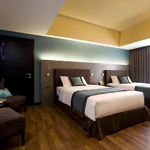 4* Apartahotel Hailey And Meagan's Nook At F1 Manila Residential At Bgc Near St Luke's